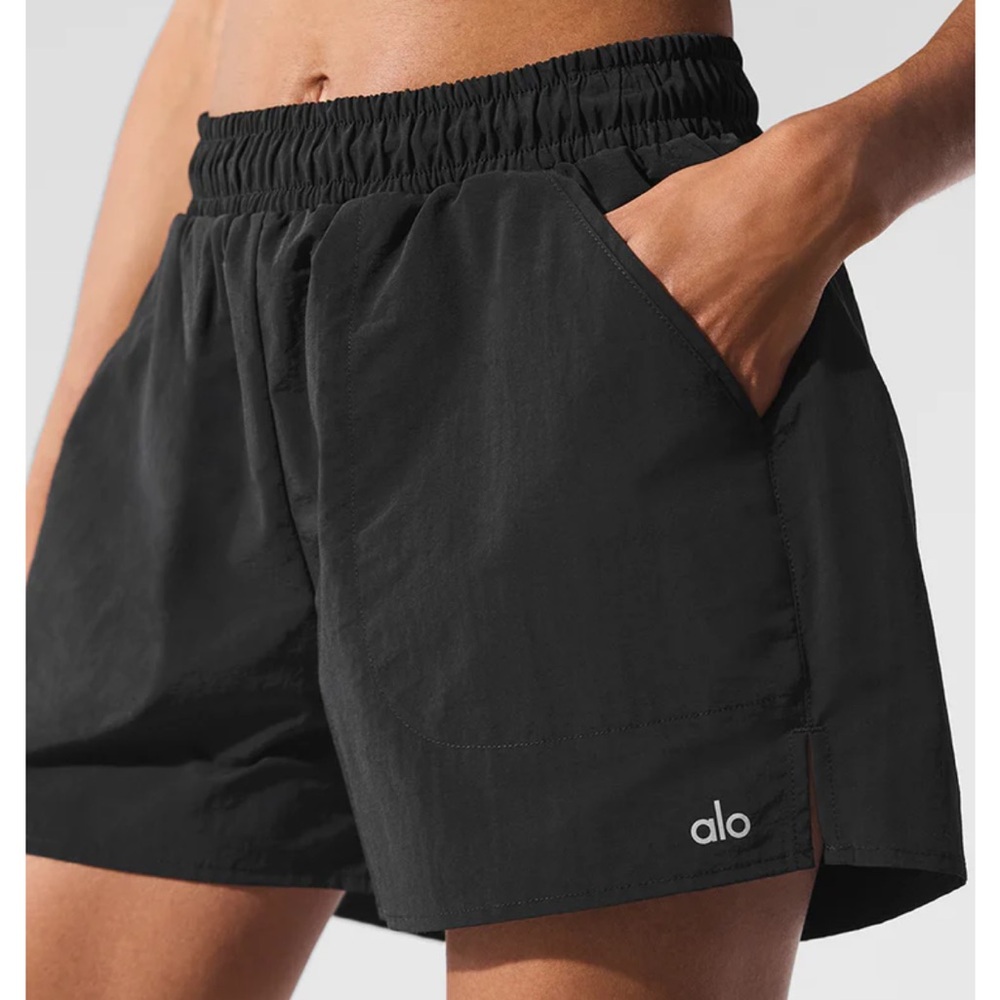alo alumni shorts